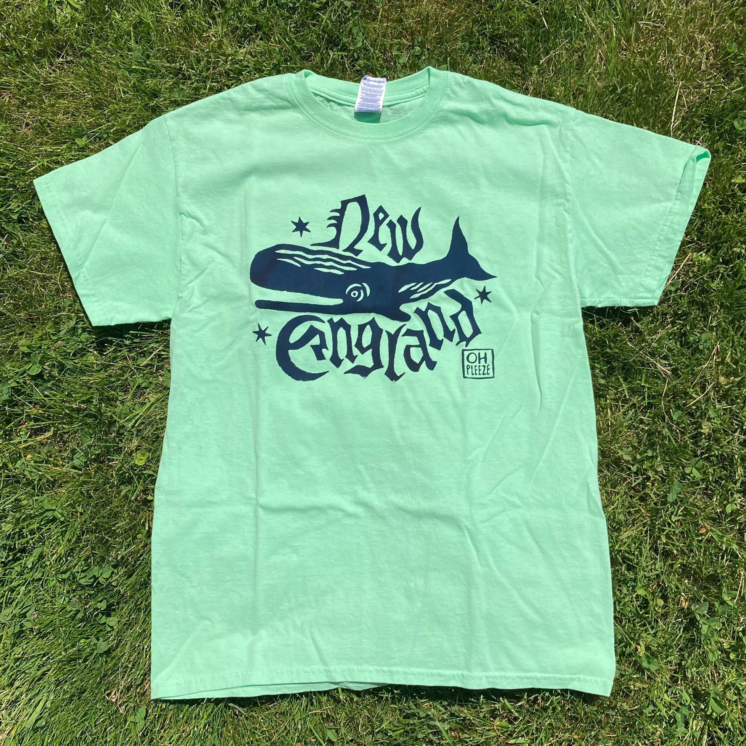 MEDIUM New England Screen Printed T-Shirt