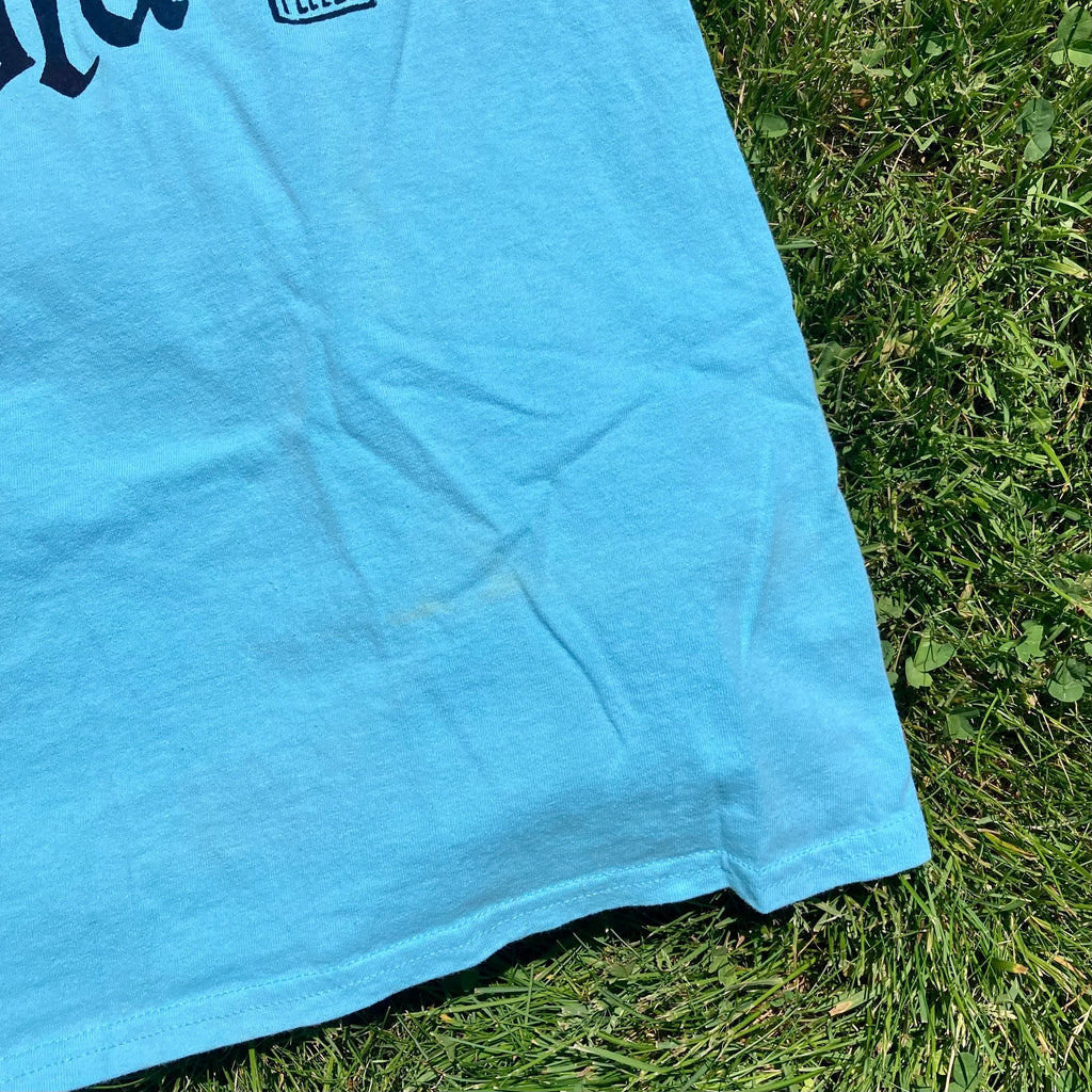 MEDIUM New England Screen Printed T-Shirt