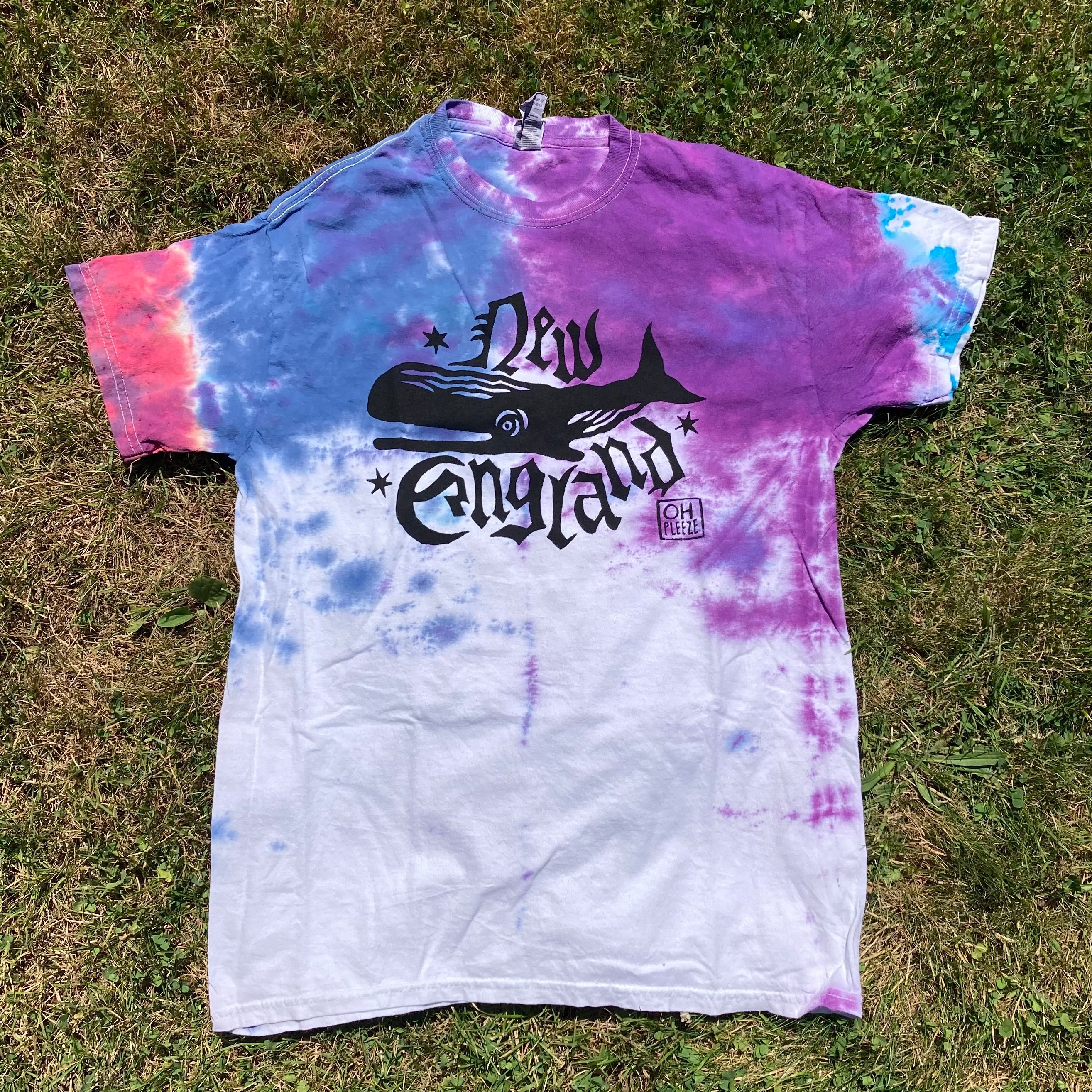 MEDIUM New England Screen Printed T-Shirt